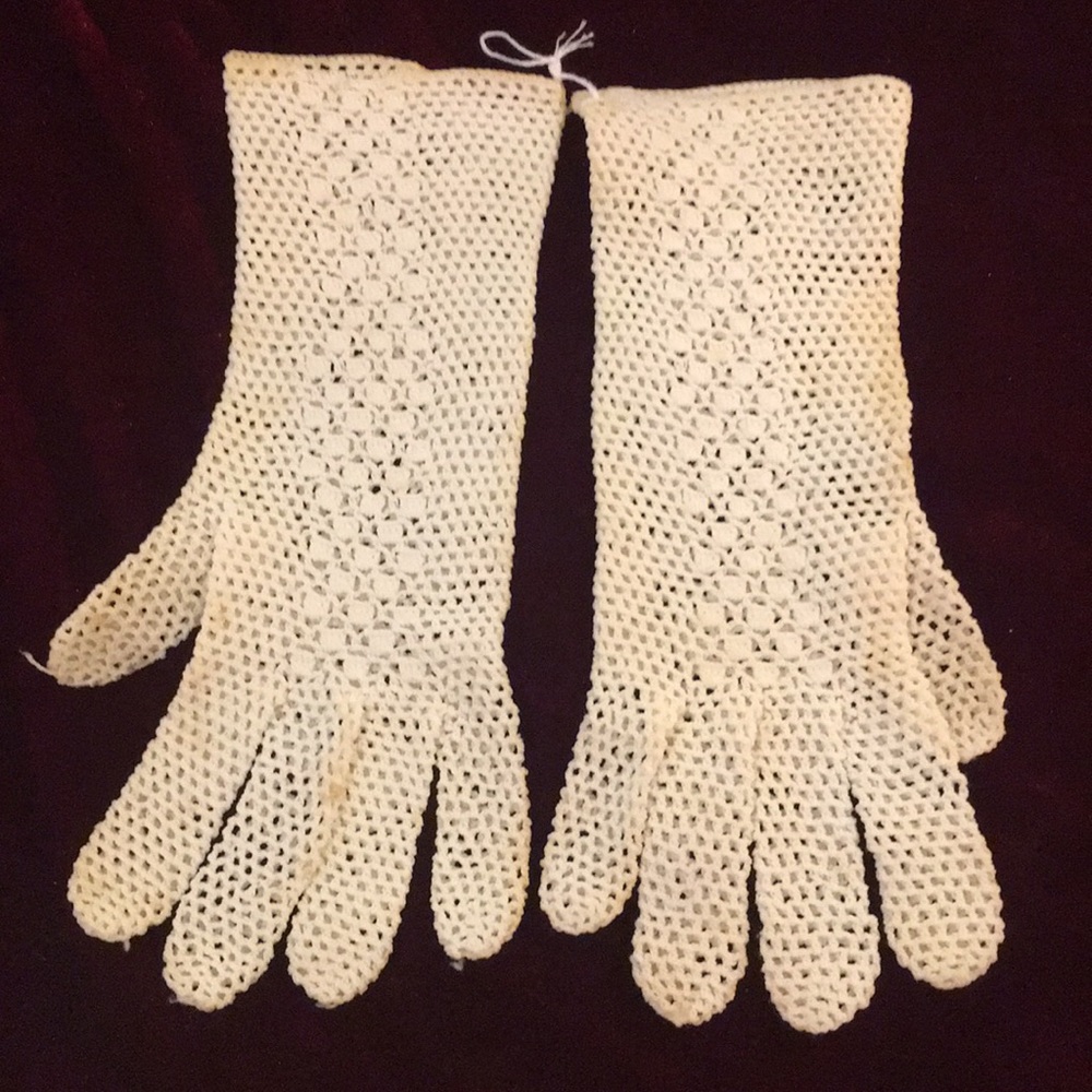 Vintage Crocheted Lady’s Gloves